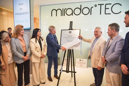 El evento de inauguración convocó a una amplia representación del ámbito político