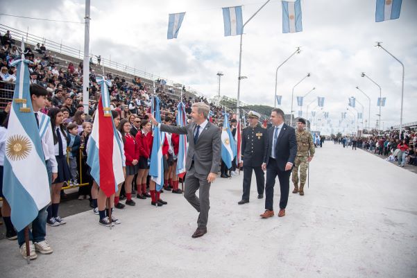 Las transformaciones duraderas son las que se con consensos, remarcó el gobernador.