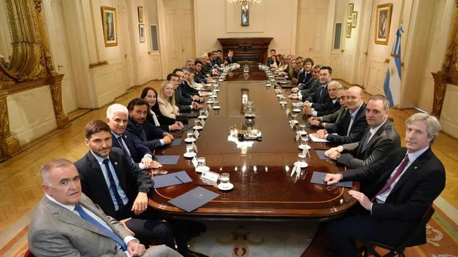 El gobierno de Javier Milei habilitó nuevos anticipos financieros de hasta $400.000 millones a Entre Ríos, Jujuy y Santa Fe